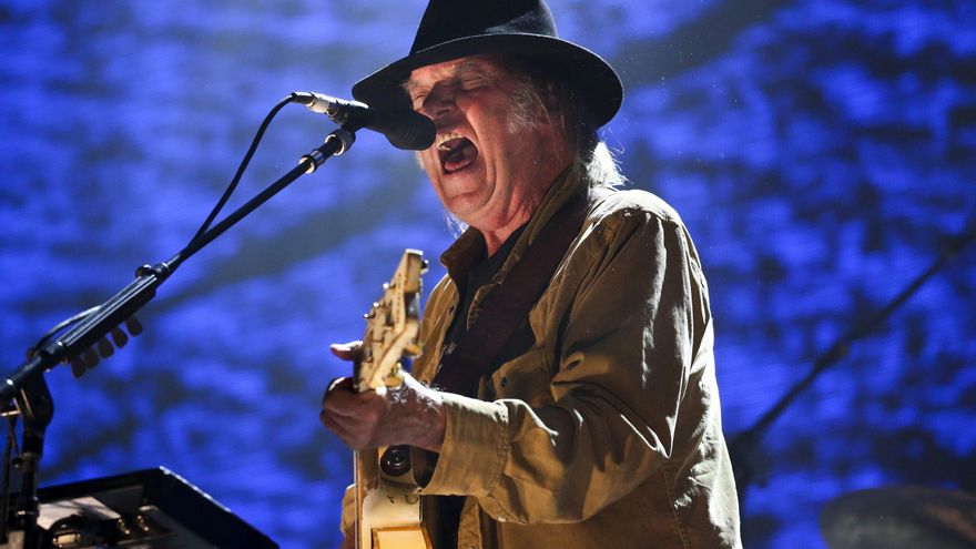 Neil Young anuncia un concierto gratuito en Ucrania para seguir "roqueando en el mundo libre"