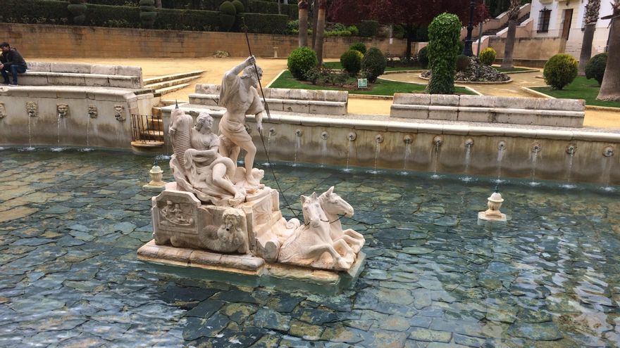 Escultura de Neptuno y Anfítrite.