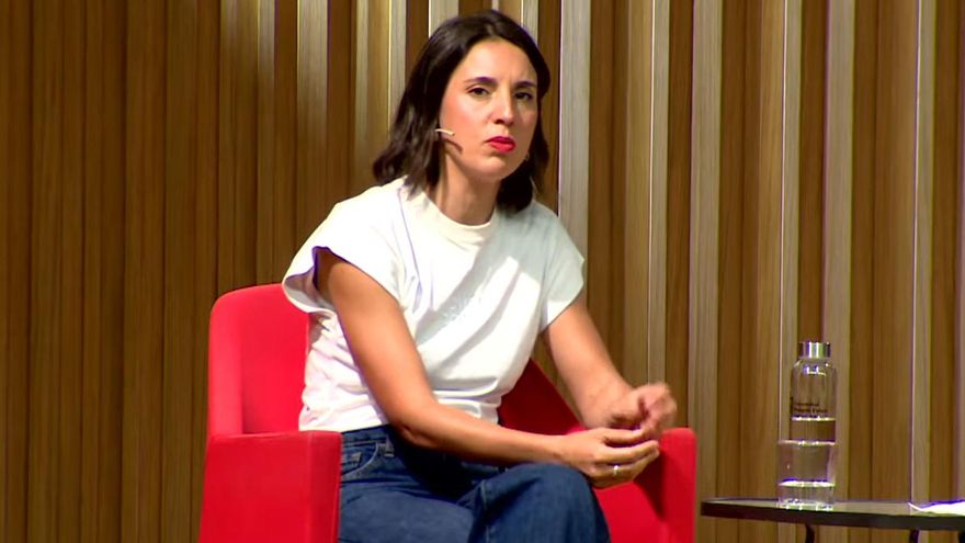 Irene Montero, durante el acto con Rufián.