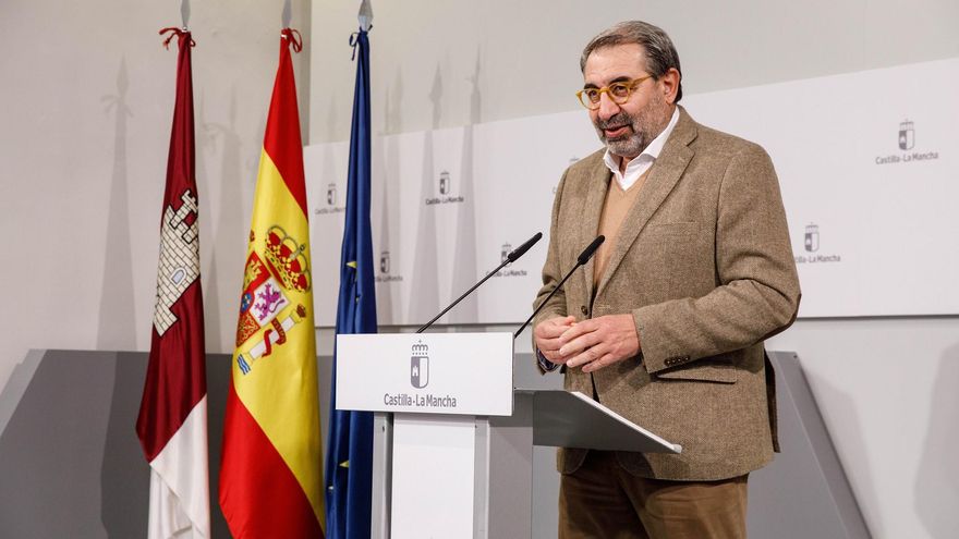 El consejero de Sanidad, Jesús Fernández Sanz