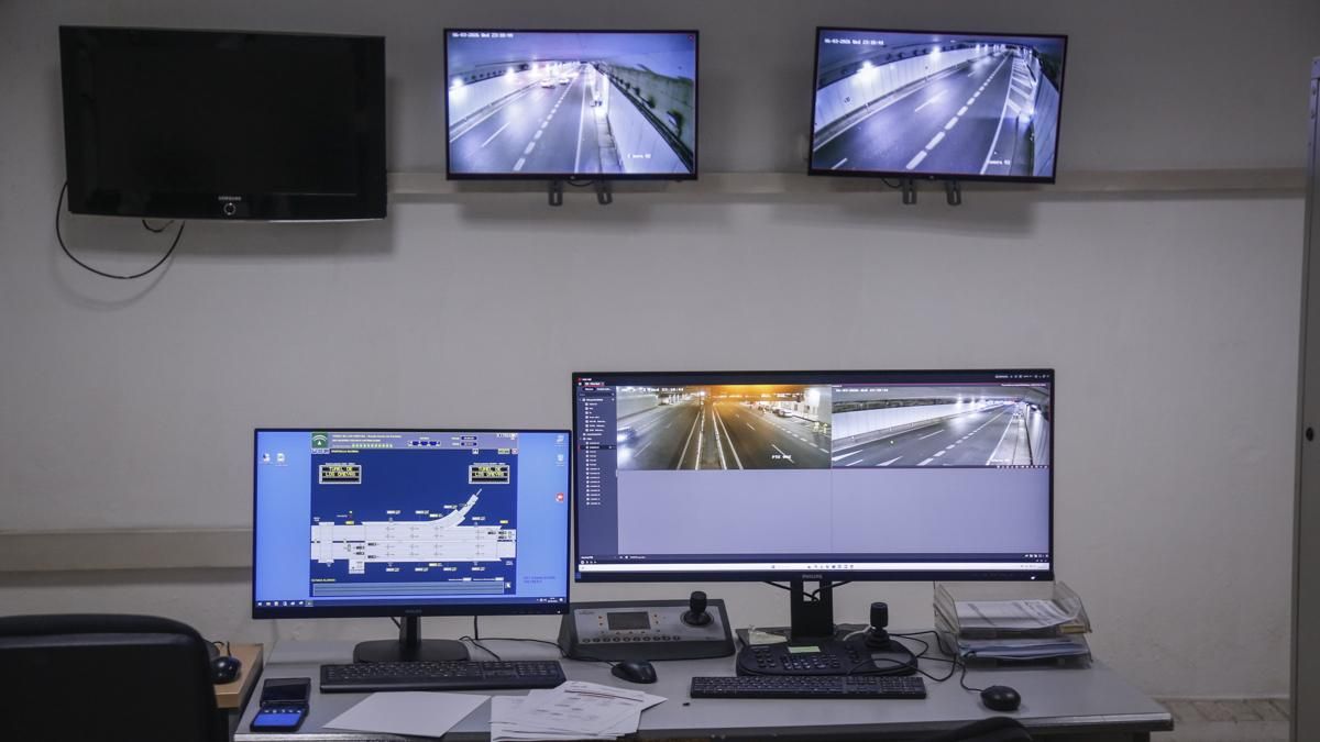 Centro de control en el simulacro de accidente en el túnel de los omeyas