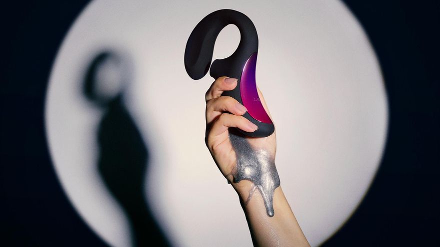 El ENIGMA™ Dual Action Sonic Massager.