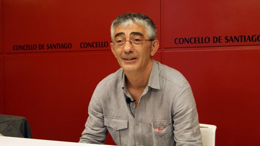 El PSOE deja caer el edil de Santiago que se alquiló a sí mismo las oficinas de su concejalía