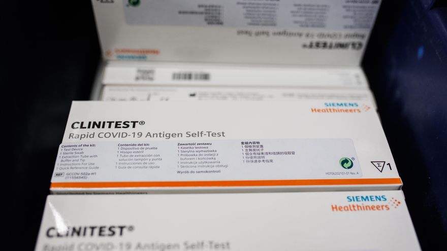 España fija un precio máximo de 2,94 euros para los test de autodiagnóstico de las farmacias
