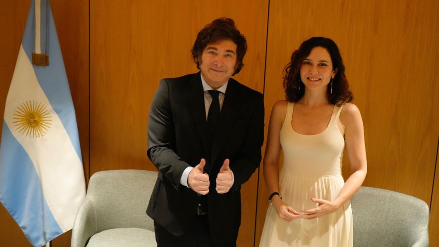 El presidente de Argentina, Javier Milei y la presidenta de la Comunidad de Madrid, Isabel Díaz Ayuso, durante la última jornada del Madrid Economic Forum, en el Palacio de Vistalegre, a 8 de junio de 2025, en Madrid (España). Tras dos ediciones anteriore