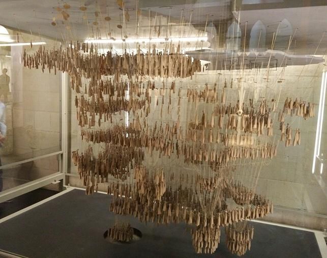 Maqueta funicular en la cripta de la colonia Güell.