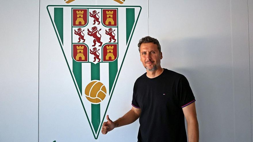 El Córdoba CF destituye a Gaspar Gálvez como técnico del filial