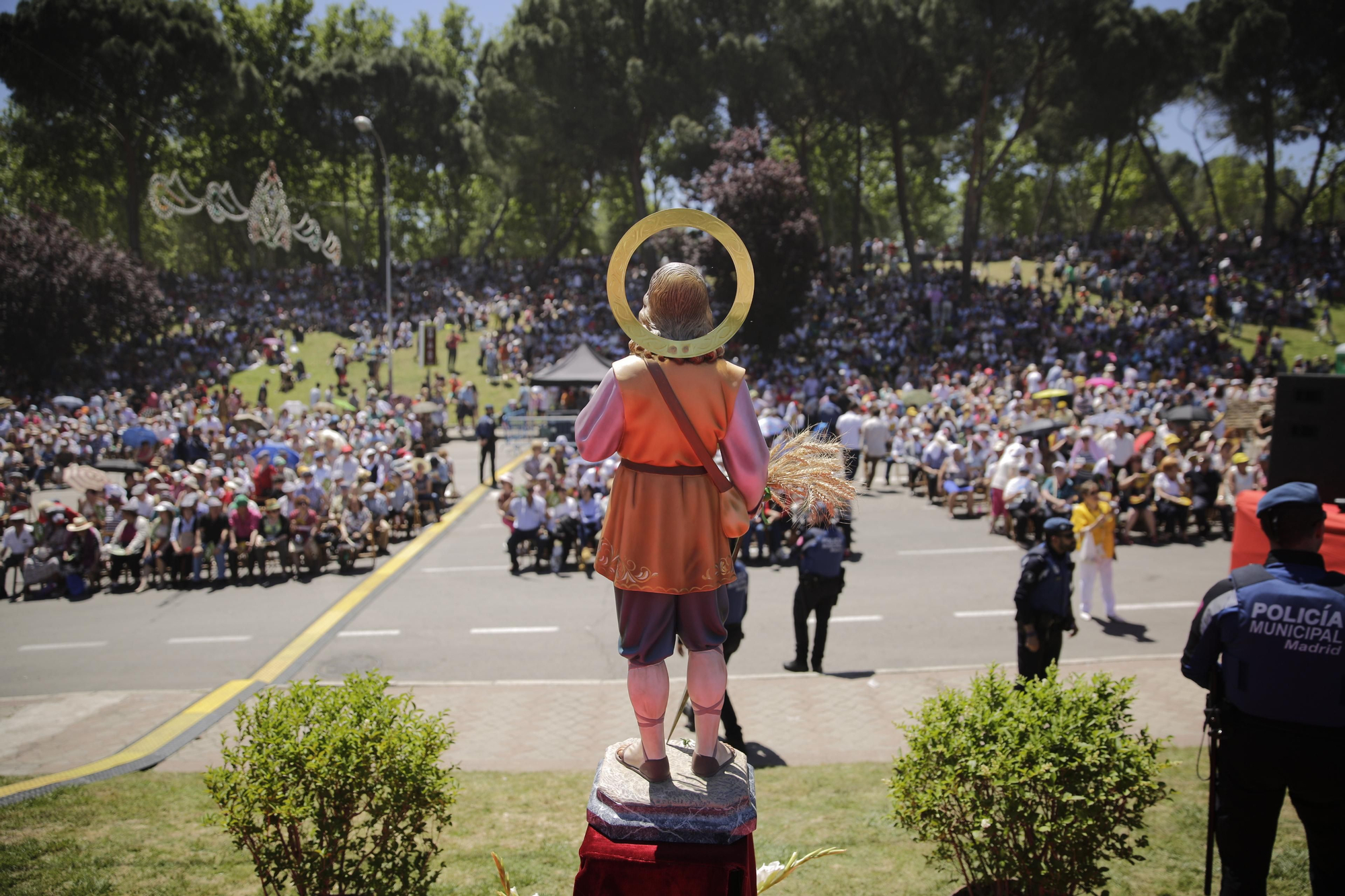 San Isidro, representado en una figura. Es el patrón de la ciudad de Madrid y una de las figuras más queridas por los campesinos religiosos