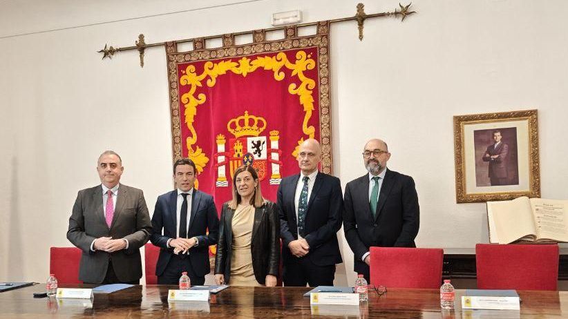 Gobierno, Adif y Los Corrales de Buelna acuerdan el protocolo inicial para eliminar cuatro pasos a nivel