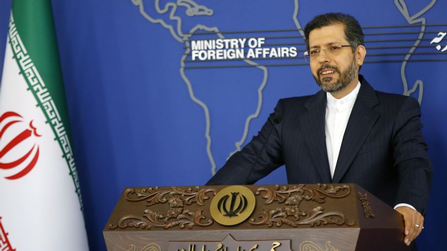 Fotografía de archivo en la que aparece el viceministro de Relaciones Exteriores de Irán, Saeed Khatibzadeh, durante una rueda de prensa, en Teherán (Irán). EFE/Abedin Taherkenareh