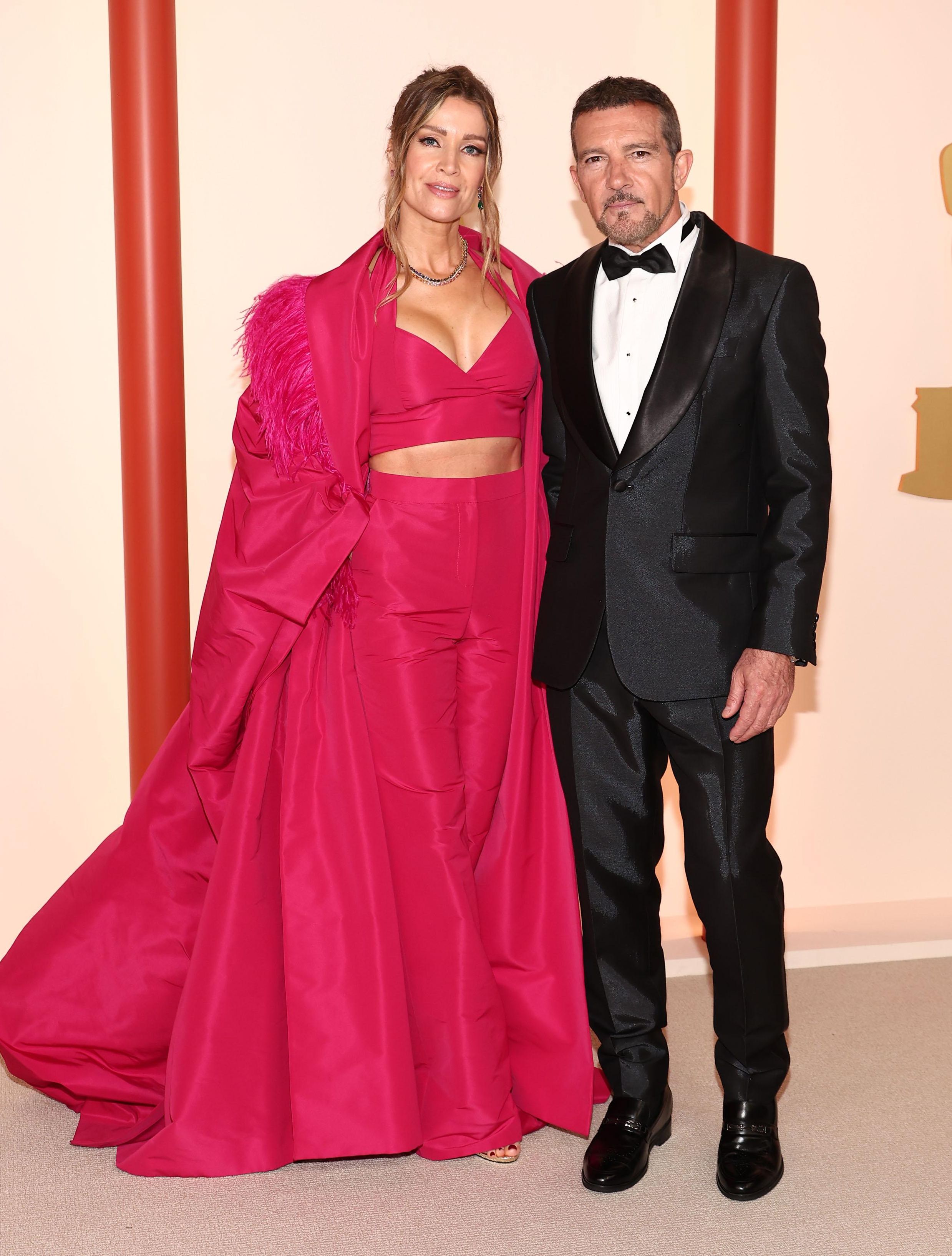 Nicole Kimpel y Antonio Banderas, en la alfombra roja de los Premios Oscar 2023