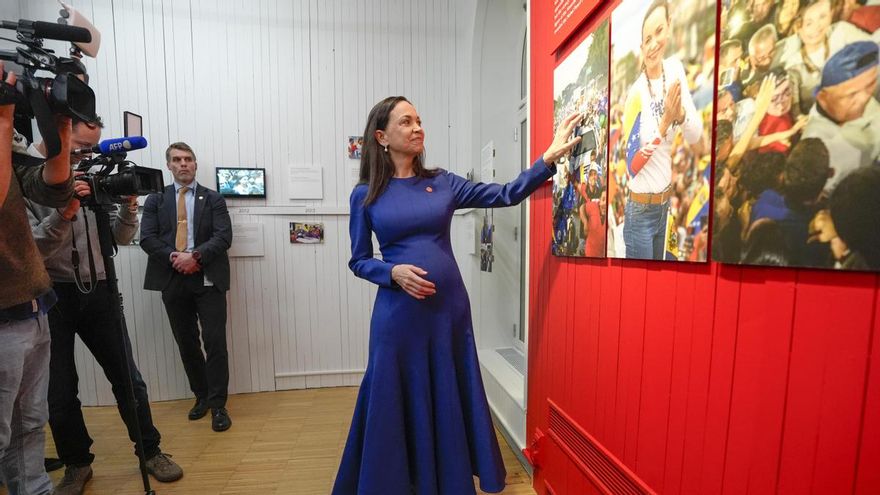 María Corina Machado asiste a la inauguración de la exposición oficial del Premio de la Paz en el Centro Nobel de la Paz en Oslo.