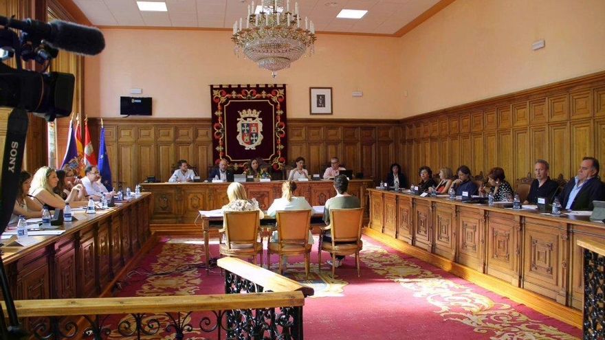 Vox expulsa de su grupo municipal al concejal de Palencia condenado por agredir a un hombre y llamarle “puto cojo de los cojones”