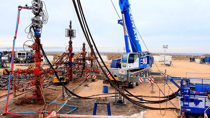 Una jueza de Estados Unidos le ordena a la Argentina entregar el 51% de YPF a los fondos demandantes