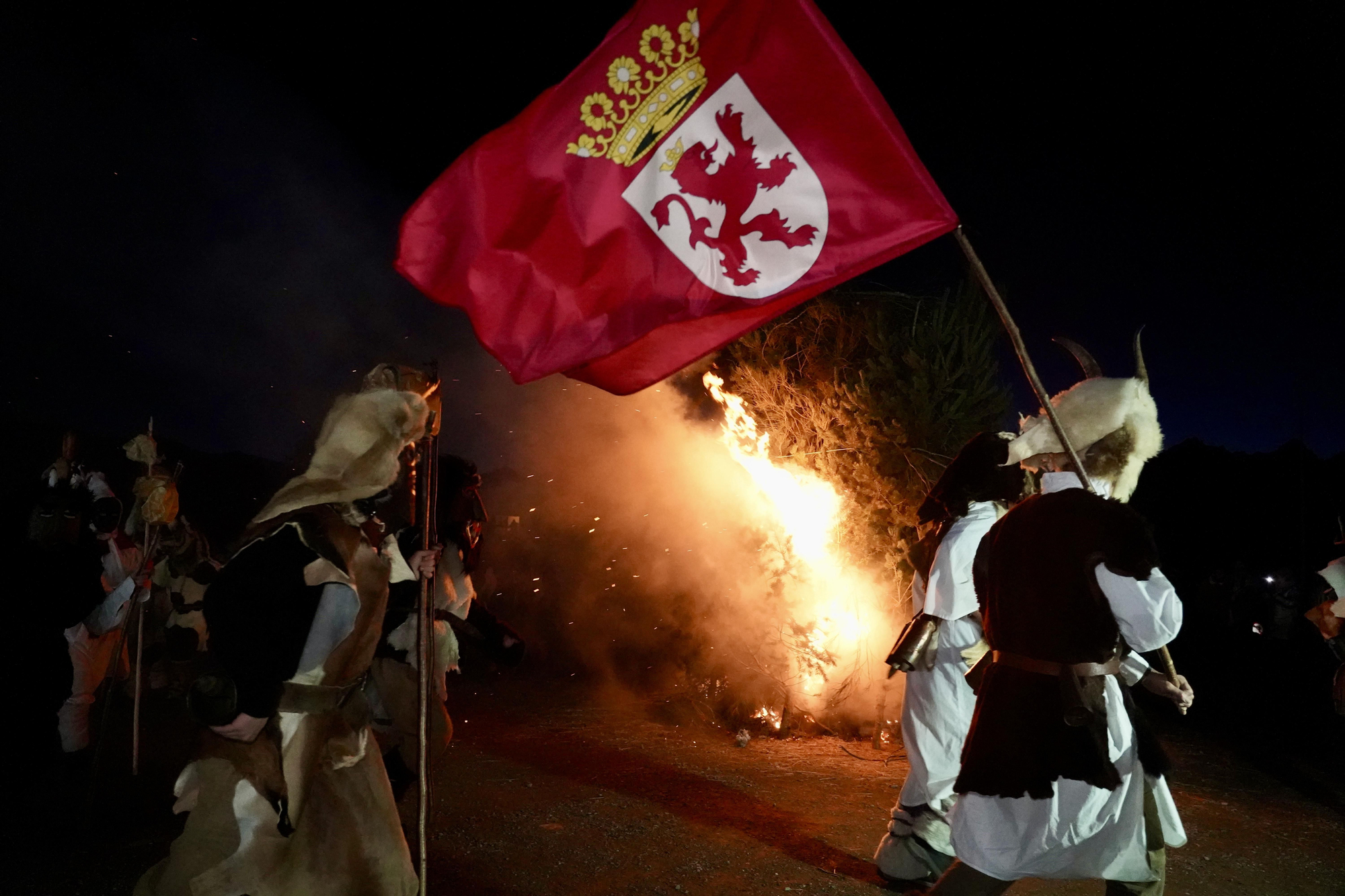 La Mojiganga saca a las calles de Riaño su tradicional antruido. Campillo. Agencia ICAL