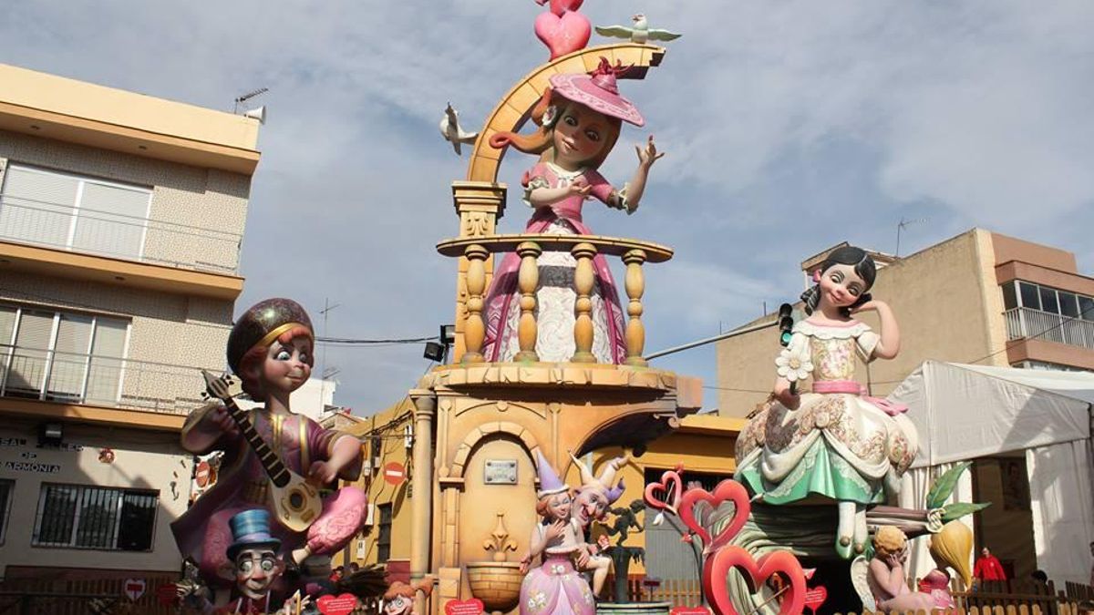 Los monumentos falleros de Riba-roja tendrán una compensación municipal.