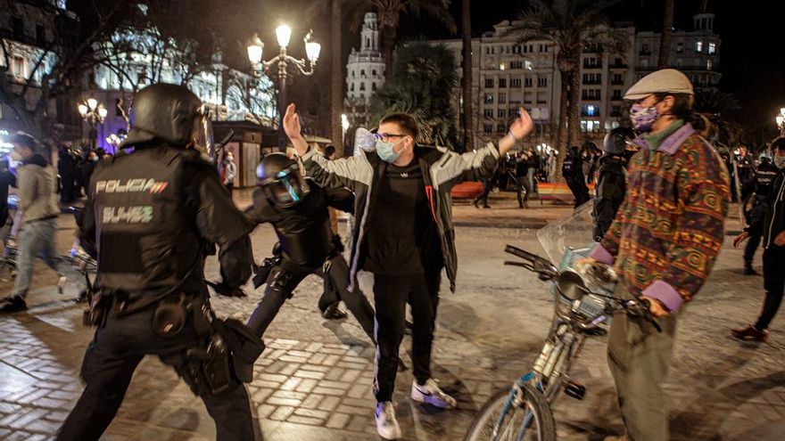 Las cargas policiales que han indignado a tres consellers del Gobierno valenciano