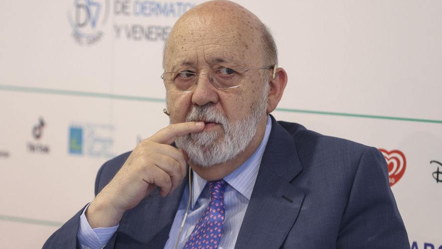 El presidente del CIS, José Félix Tezanos, en un coloquio en 2023. EFE/ Kiko Huesca