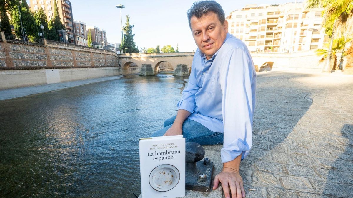 Miguel Ángel del Arco, Premio Nacional de Historia: "El franquismo controlaba el alimento y repartía el hambre"