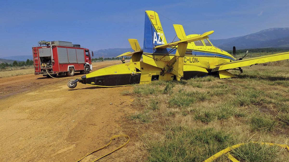 Una aeronave de extinción de incendios realiza un aterrizaje de emergencia en Zamora sin heridos