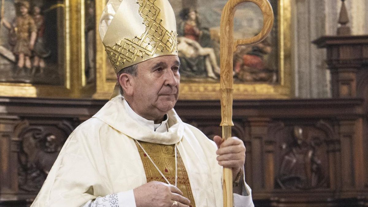 El obispo emérito de Ciudad Real, Gerardo Melgar, está "estable y animado" tras ser hospitalizado