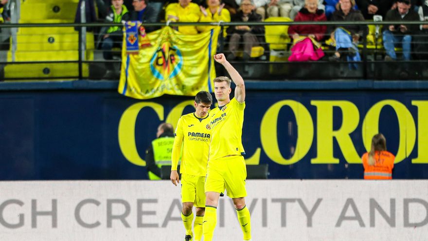 El Villarreal presume del futbolista que no acompañó a su pareja en el parto por jugar un partido: "No es para sacar pecho"