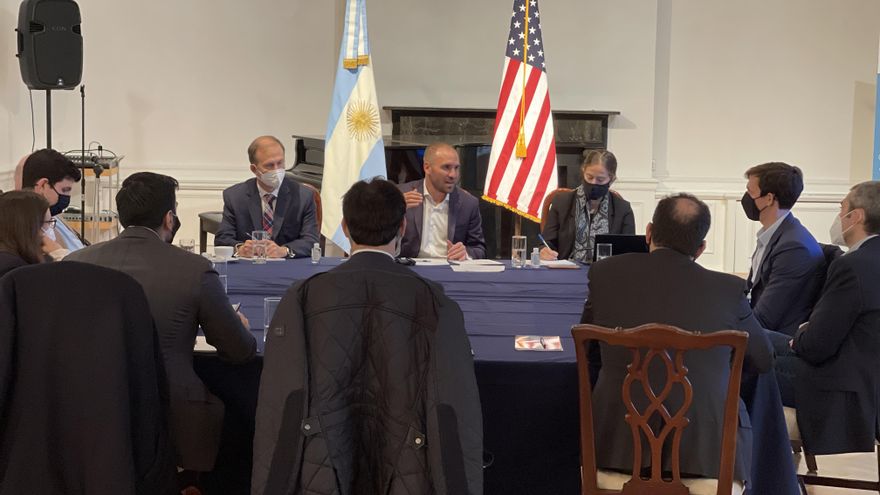 Antes de su reunión con el FMI, Guzmán informó el déficit financiero más bajo de los últimos seis años