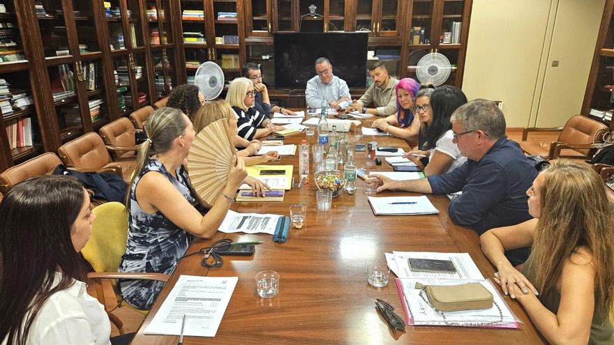 Educación consensúa el decreto de atención a la diversidad con profesionales y familias de toda Canarias