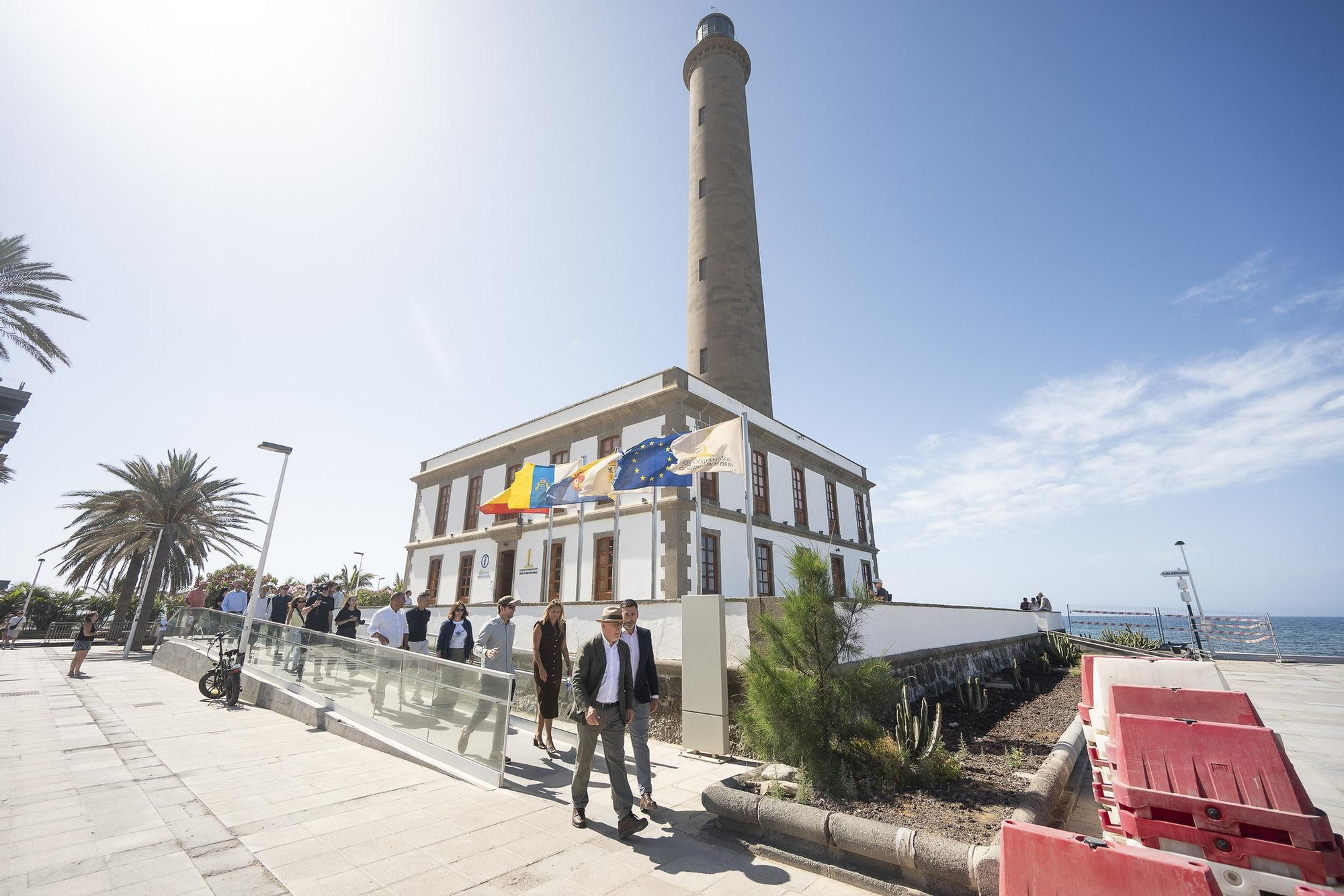 Visita a las obras actualmente en ejecución en el entorno del Faro de Maspalomas este martes.