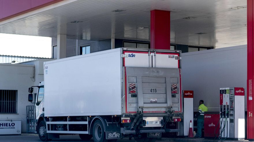 La inflación se dispara al 3,3%, un punto más, por la guerra en Oriente Medio y el encarecimiento de los carburantes