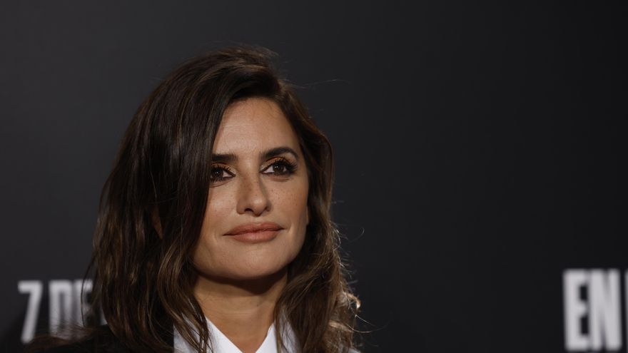 Actrices, políticas y empresarias españolas se cortan el pelo por las iraníes