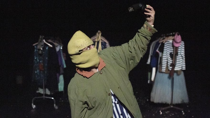 La compañía de teatro Los Bárbaros, entre el colapso, lo nuevo y el fantasma del siglo XX