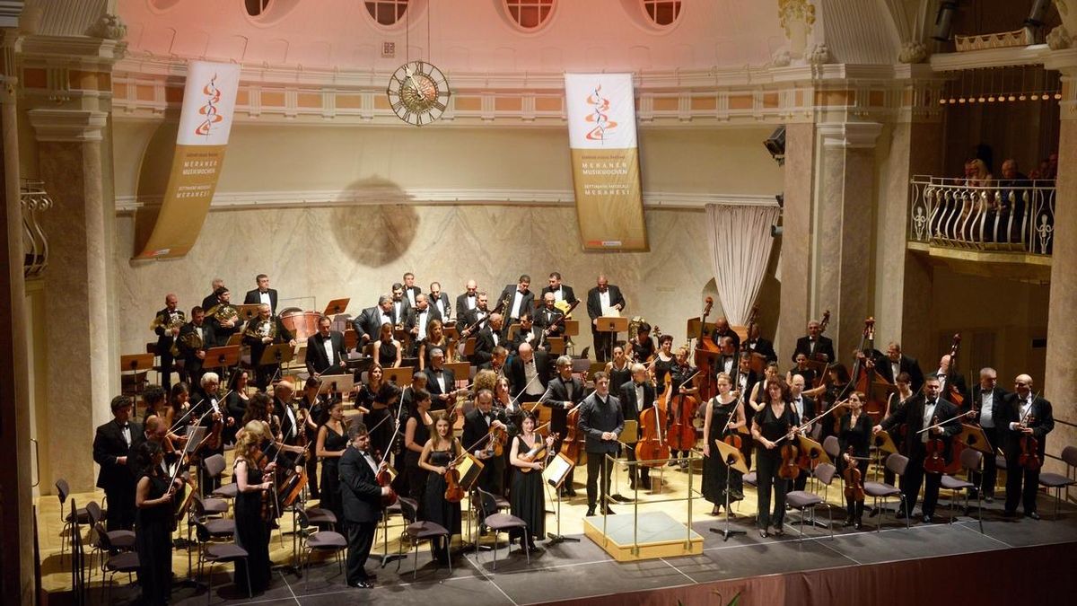 La violinista Shopia Jaffé y la Filarmónica de Armenia actúan esta semana en el Palacio de Festivales