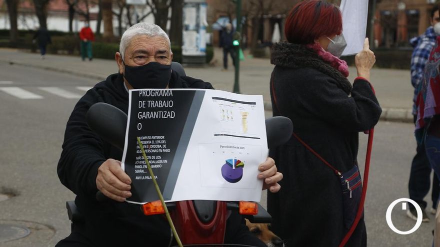 Vecinos de moreras cortan el tráfico