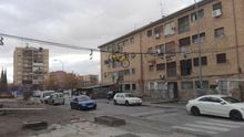 Vandalismo contra las bicis de alquiler en Granada: colgadas de los árboles o arrojadas al río