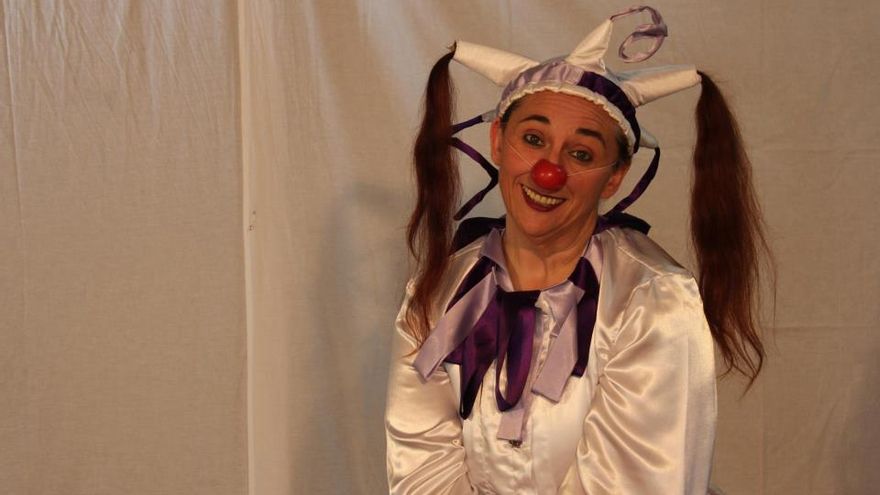 La actriz Virginia Imaz posa caracterizada para otro espectáculo.