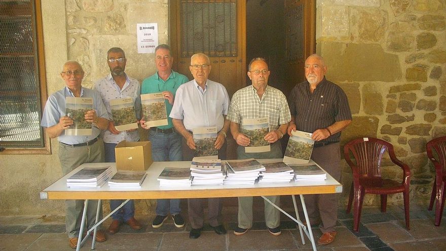 La veterana revista 'El Regadío' no falla a su cita anual con Cenicero