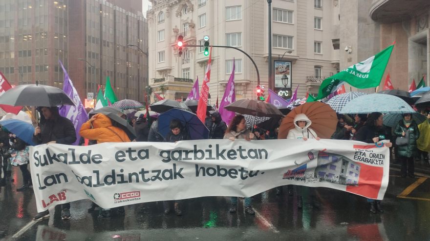 Los sindicatos cifran en más de un 70% el seguimiento en la huelga de Cocina y Limpieza en la Educación pública vasca