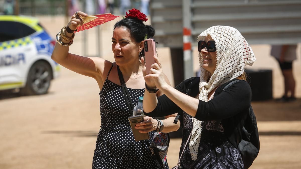 Ambiente del primer sábado de feria 2026