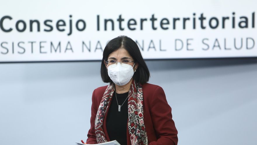 La ministra de Sanidad, Carolina Darias, tras ofrecer una rueda de prensa después de la reunión del Consejo Interterritorial del Sistema Nacional de Salud, en Madrid (España), a 3 de marzo de 2021. Según ha informado Darias, este fin de semana van a llega