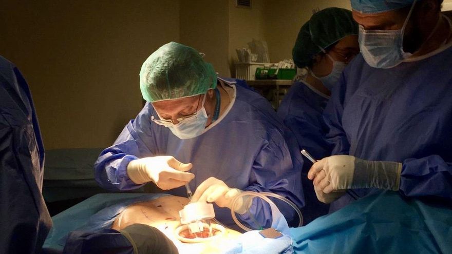 Imagen de una intervención quirúrgica en Valdecilla (archivo)