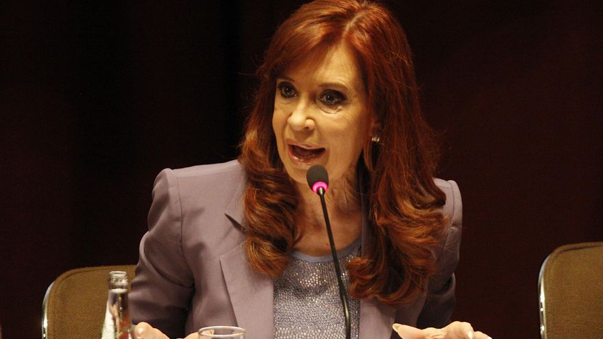 Cristina Fernández pide dejar la vacunación fuera de las disputas políticas