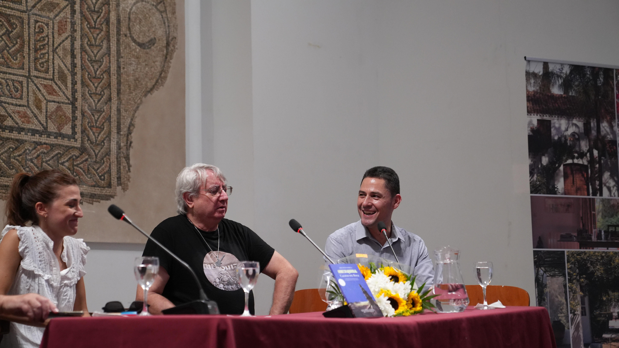 Presentación del libro 'Mezquita, Califas del Rock', de Irene Bueno