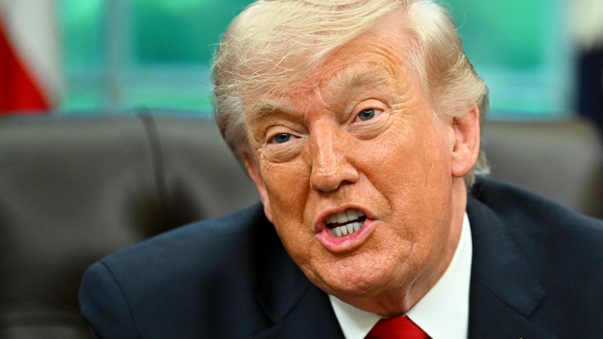 Trump vuelve a pedir ayuda para reabrir el estrecho de Ormuz con el petróleo desbocado