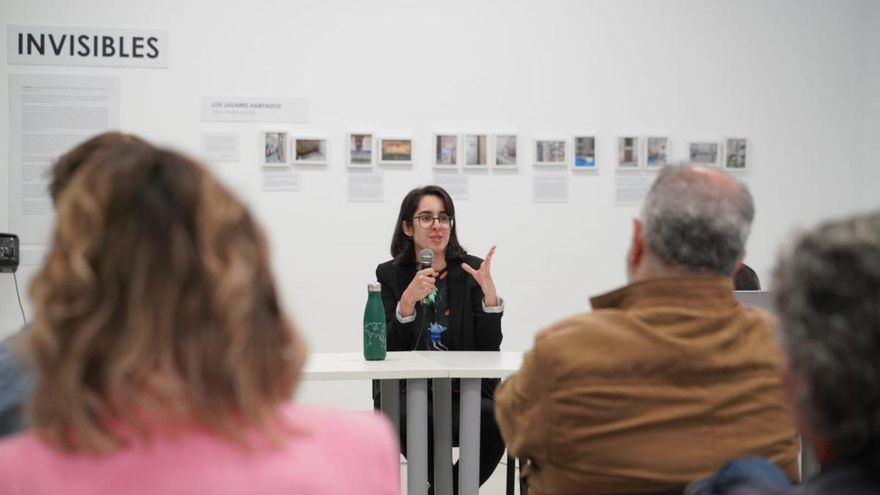 Andrea García durante la presentación de 'Invisibles' en Santander.