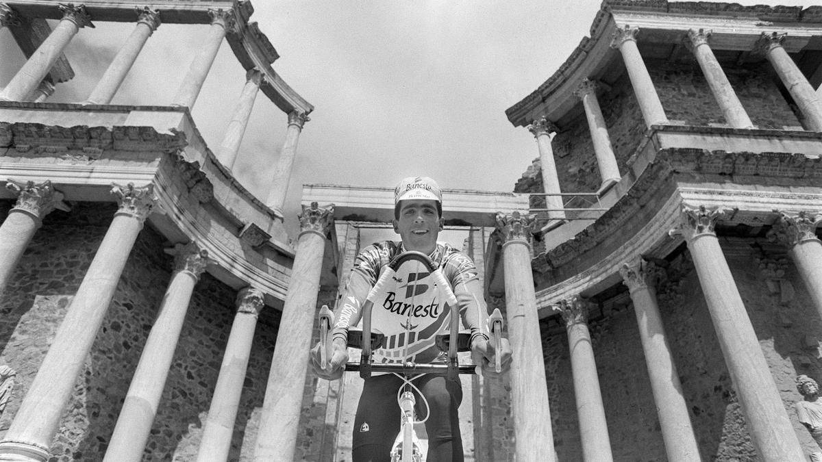 Miguel Indurain, preparado para afrontar una contrarreloj en la Vuelta Ciclista a España de 1991. 