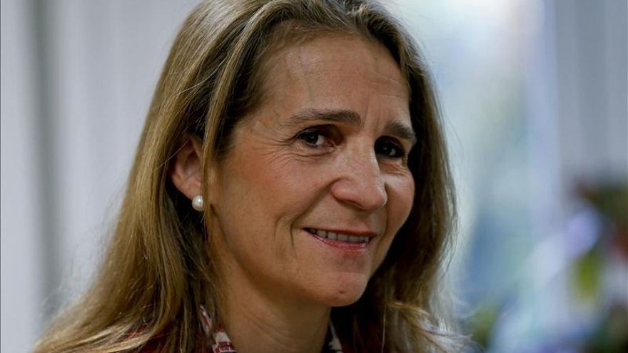 Doña Elena afirma que es "el momento de mirar adelante con decisión"