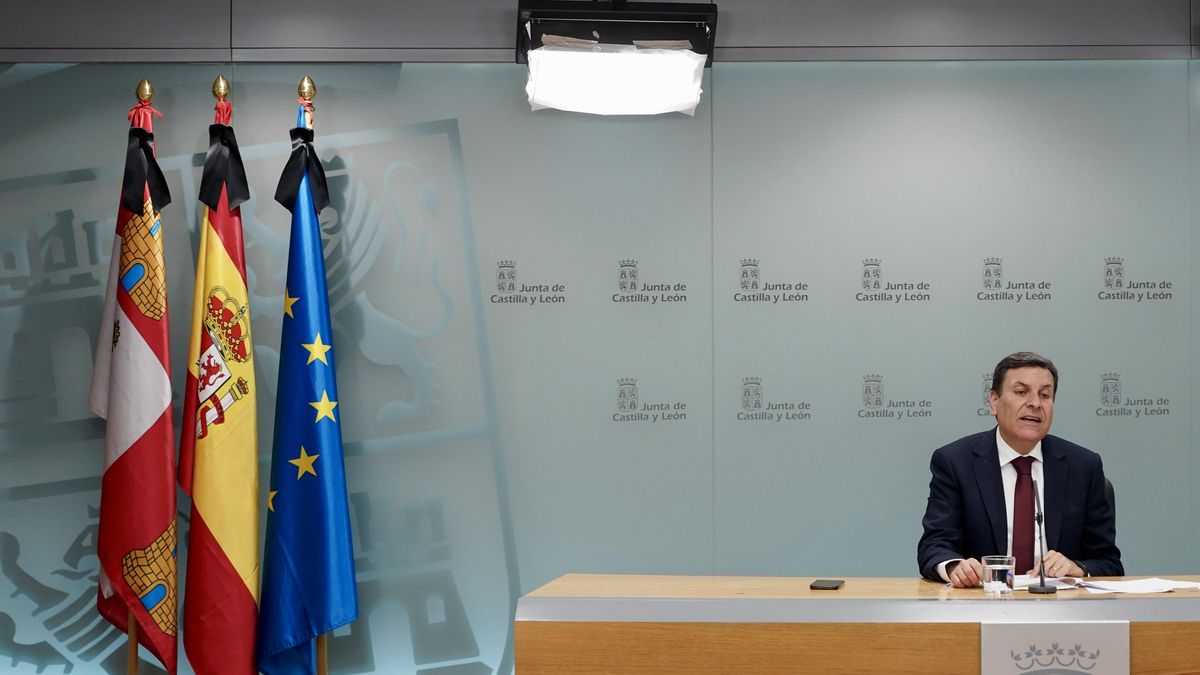 El portavoz del Gobierno de Castilla y León, Carlos Fernández Carriedo, hoy tras el Consejo de Gobierno.