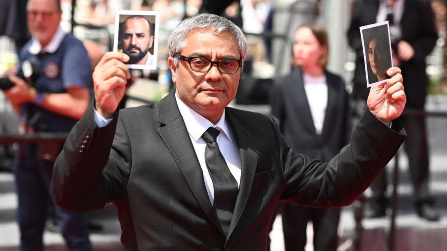 Rasoulof, cineasta huido de una condena de cárcel y latigazos en Irán: “Intento estar feliz, pero ha muerto mucha gente”