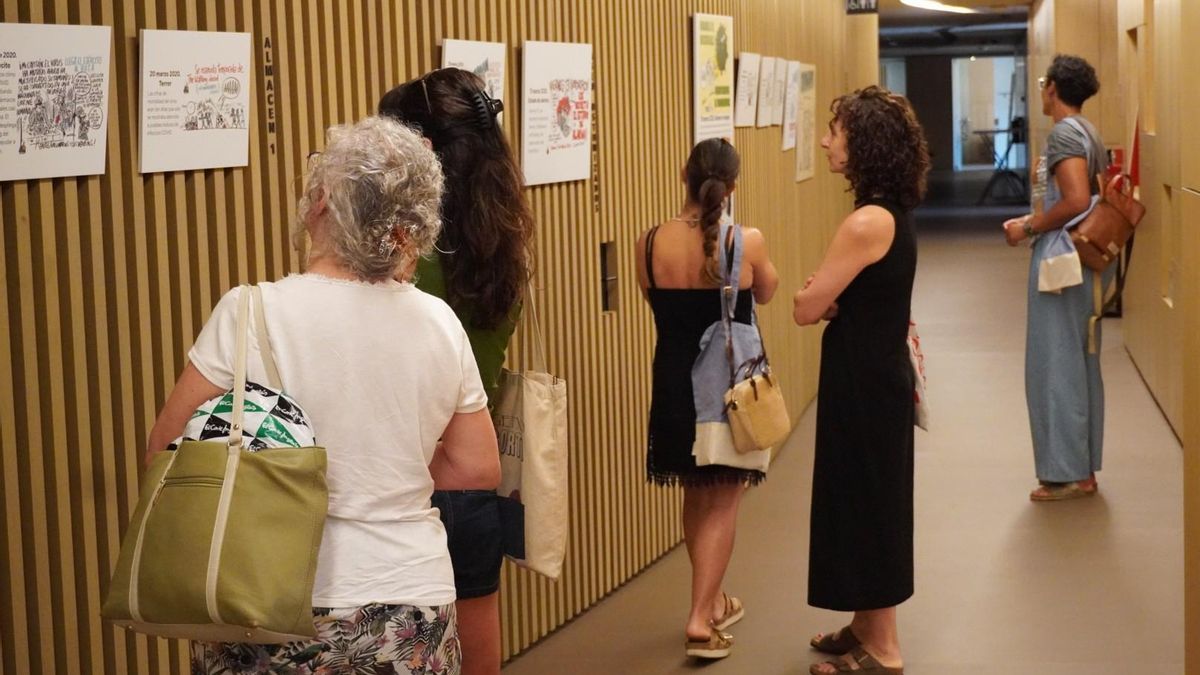 La muestra 'Coronavirus, crónica de un sanitario en pandemia' se puede ver en la sede del Codepa, en Oviedo/Uviéu.